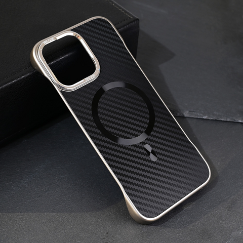 Zastitna futrola Magsafe Carbon - iPhone 16 Pro Max 6.9 crna.
