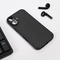 Zastitna futrola Carbon fiber - iPhone 17 crna.