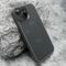 Zastitna futrola CARBON MagSafe - iPhone 15 siva (small camera) (MS).