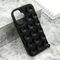 Zastitna futrola OCTOBUDDY - iPhone 16 (6.1) crna (MS).